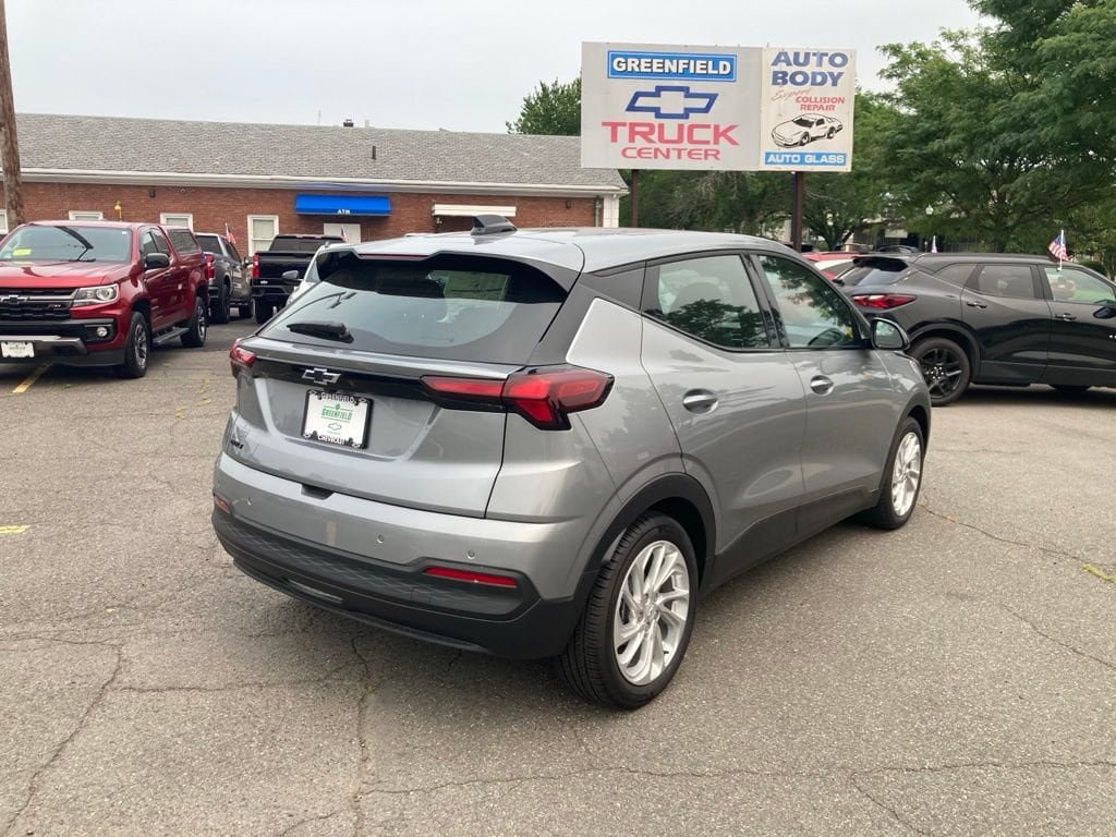 New 2027 Chevrolet Bolt LT w/ Comfort Package FWD image 24