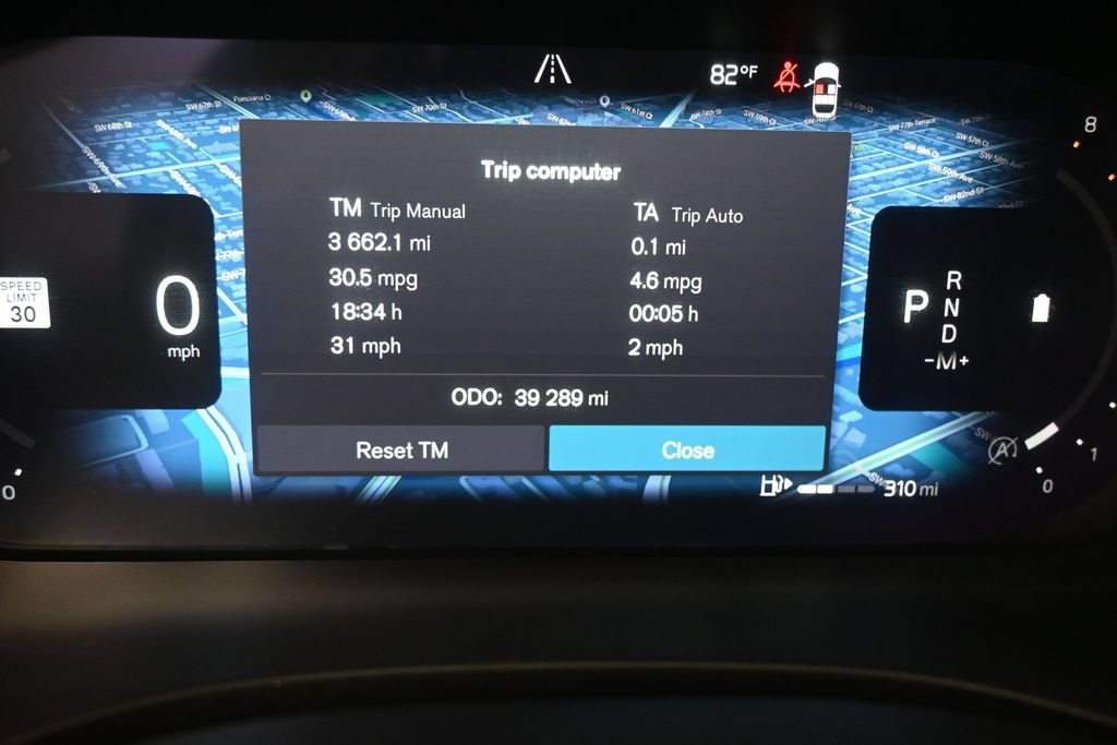 Certified 2024 Volvo XC60 B5 Plus w/ Protection Package Premier AWD/4WD image 13