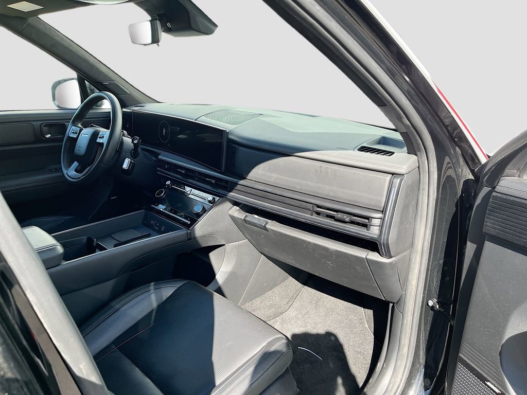 Used 2025 Hyundai Santa Fe Calligraphy image 31