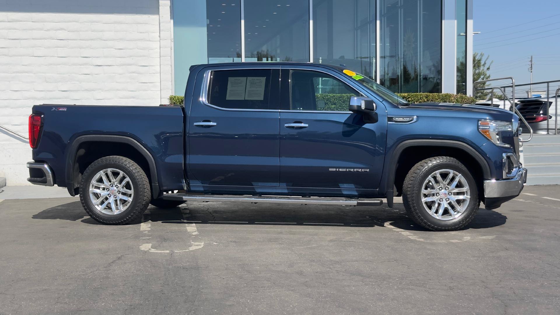 Used 2020 GMC Sierra 1500 SLT w/ SLT Premium Plus Package AWD/4WD image 3