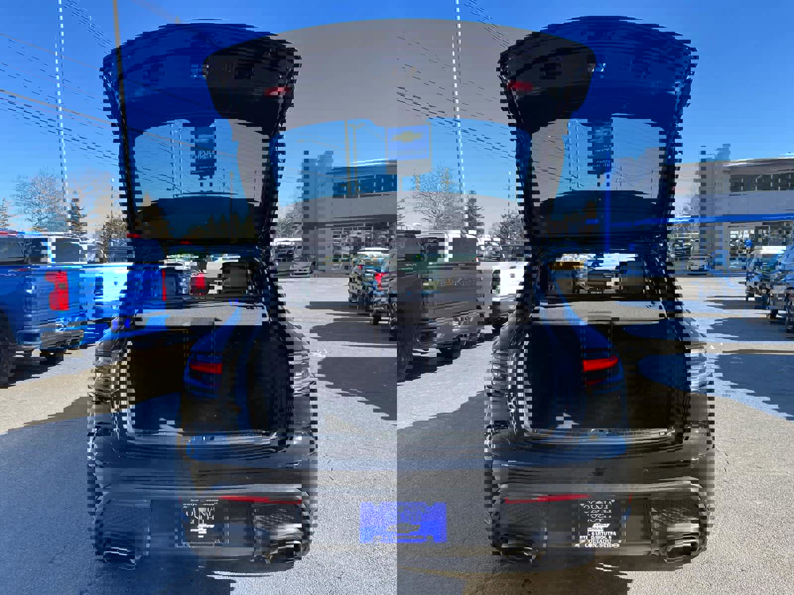 Used 2025 Porsche Macan image 44