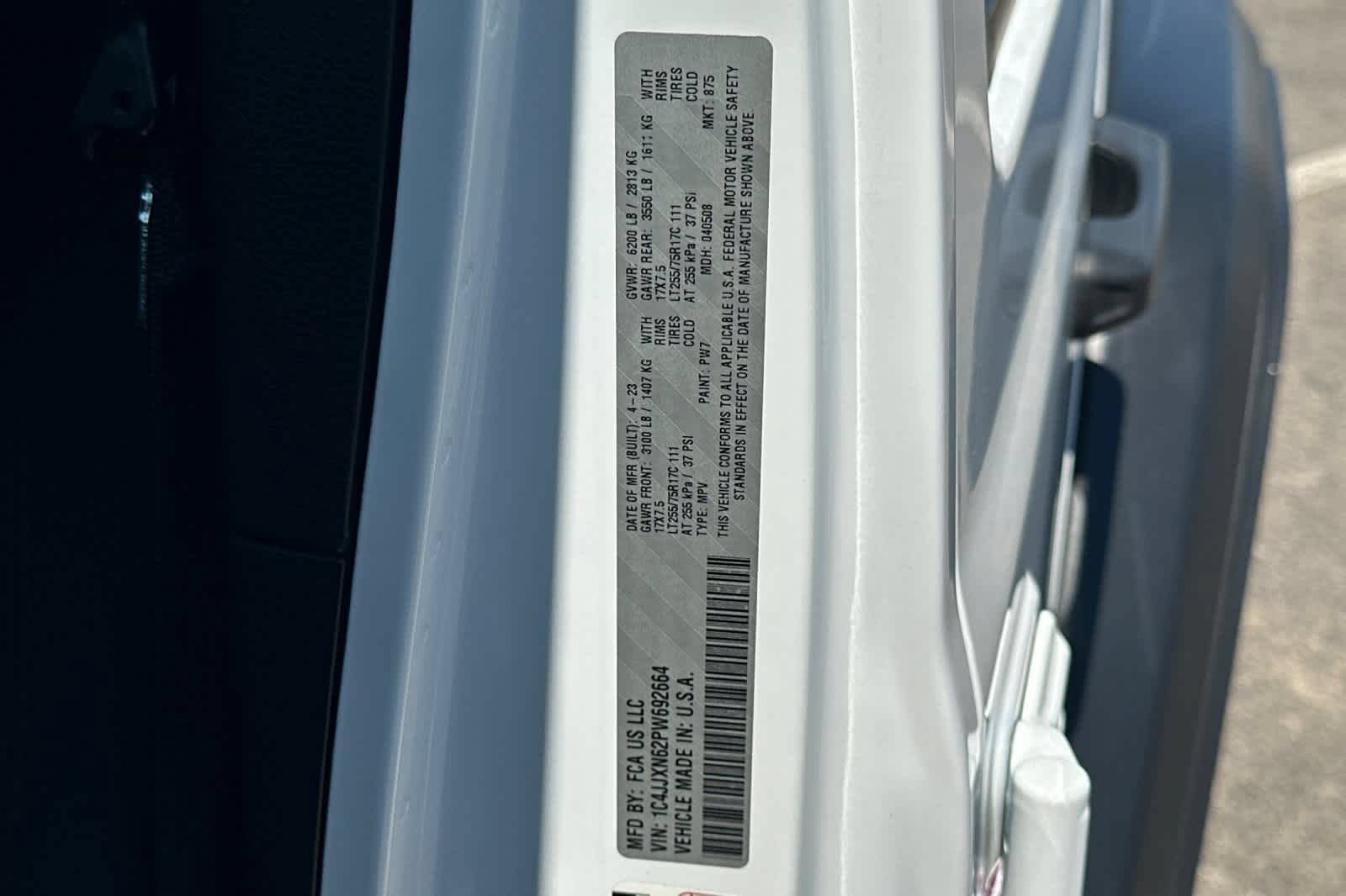 Used 2023 Jeep Wrangler Unlimited AWD/4WD image 30