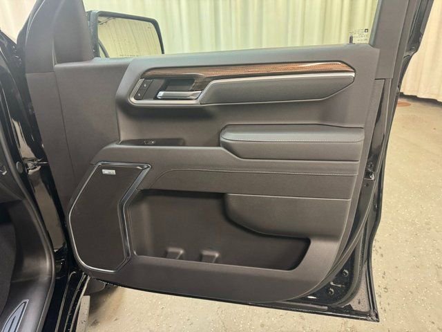 New 2026 Chevrolet Silverado 1500 RST w/ Dark Appearance Package image 28