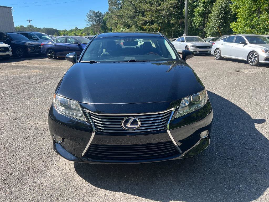 Used 2013 Lexus ES 300h w/ Luxury Pkg FWD image 3