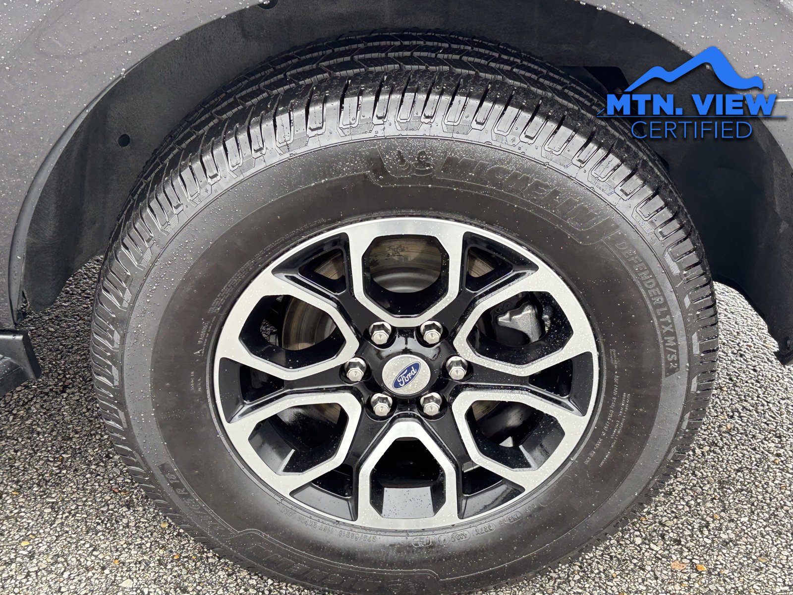 Used 2024 Ford Expedition XLT image 14