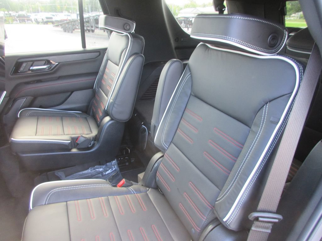 New 2026 GMC Yukon AT4 Ultimate AWD/4WD image 12