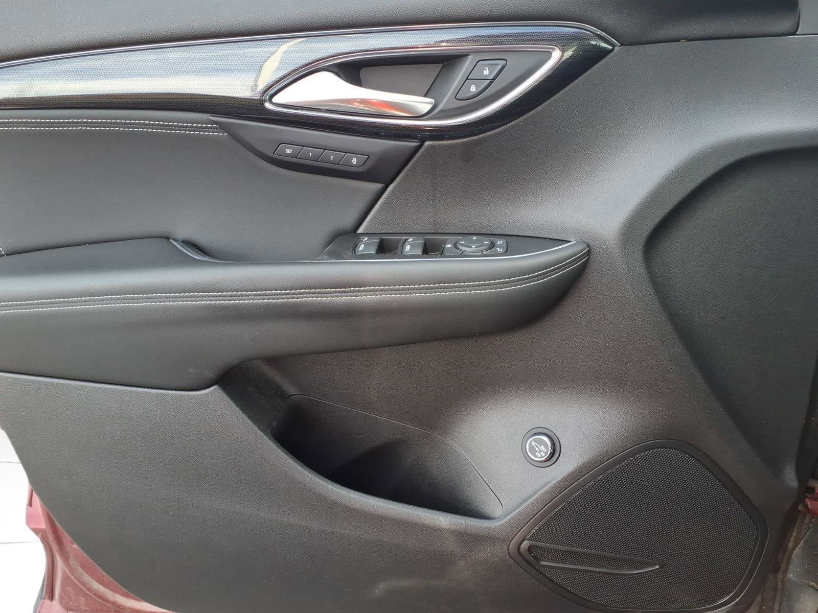 Used 2023 Buick Envision Essence image 18