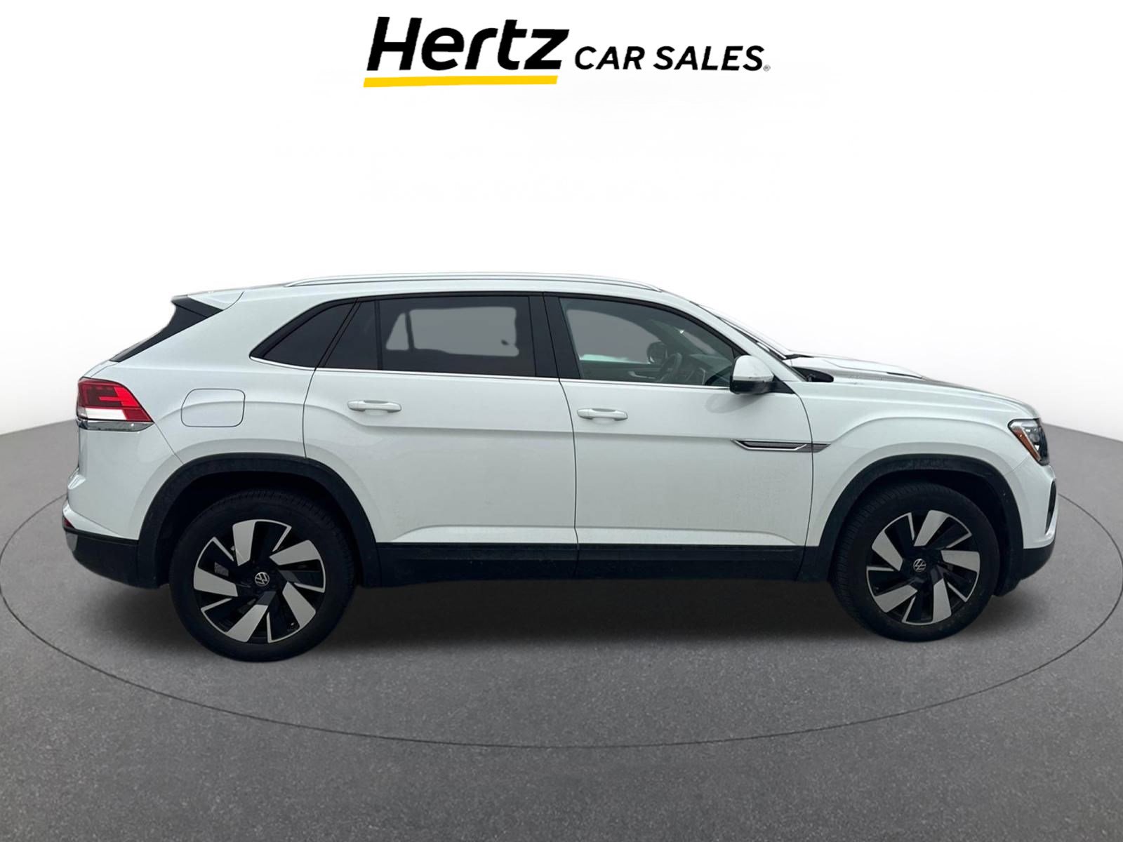 Used 2025 Volkswagen Atlas Cross Sport SE image 6
