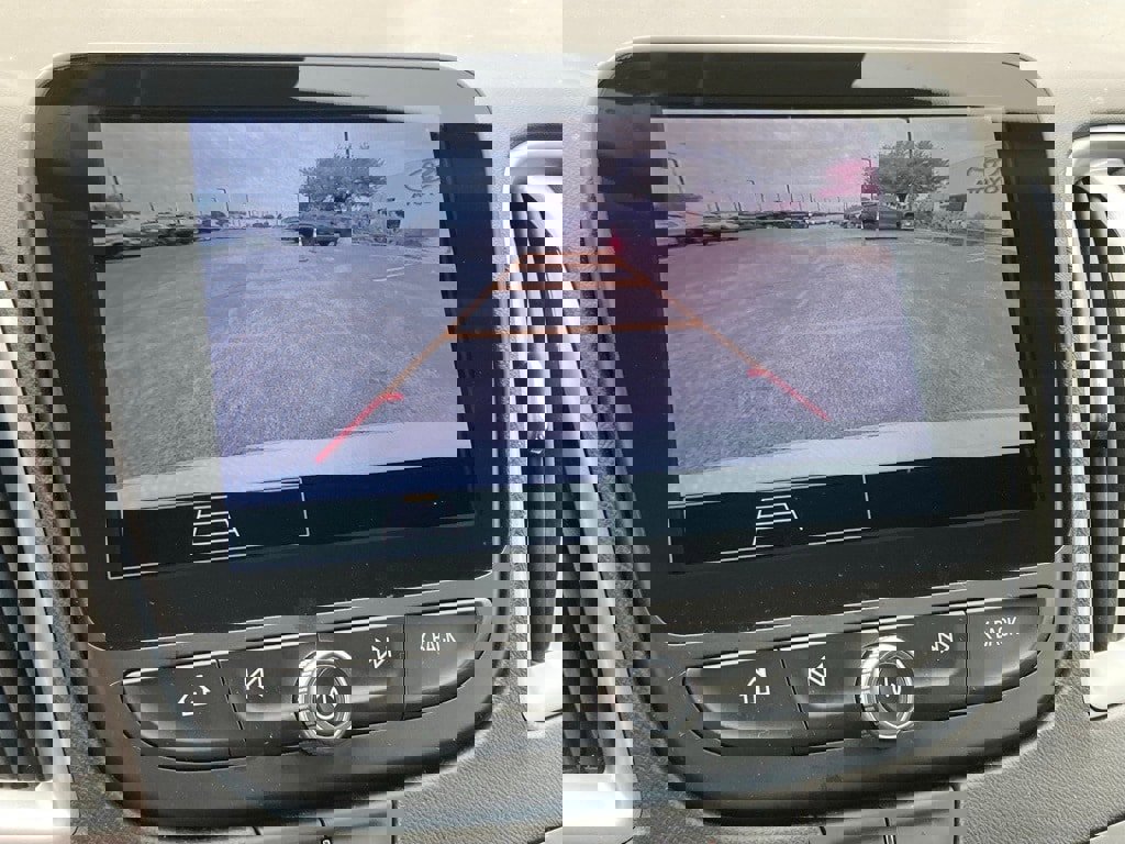 Used 2024 Chevrolet Malibu LT image 19