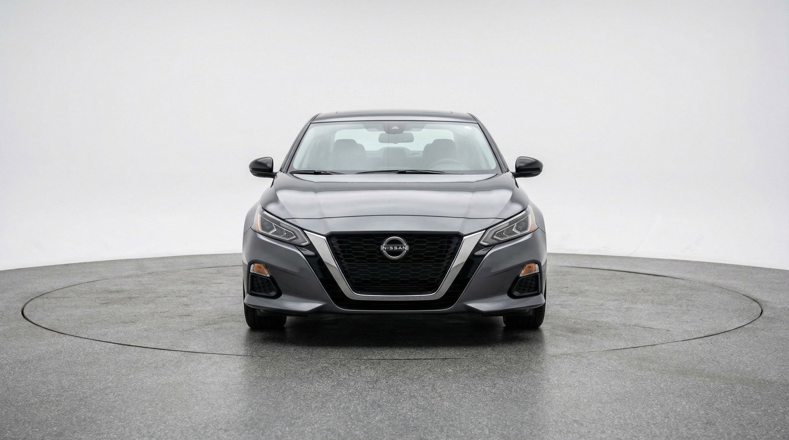 Used 2025 Nissan Altima 2.5 SV image 2