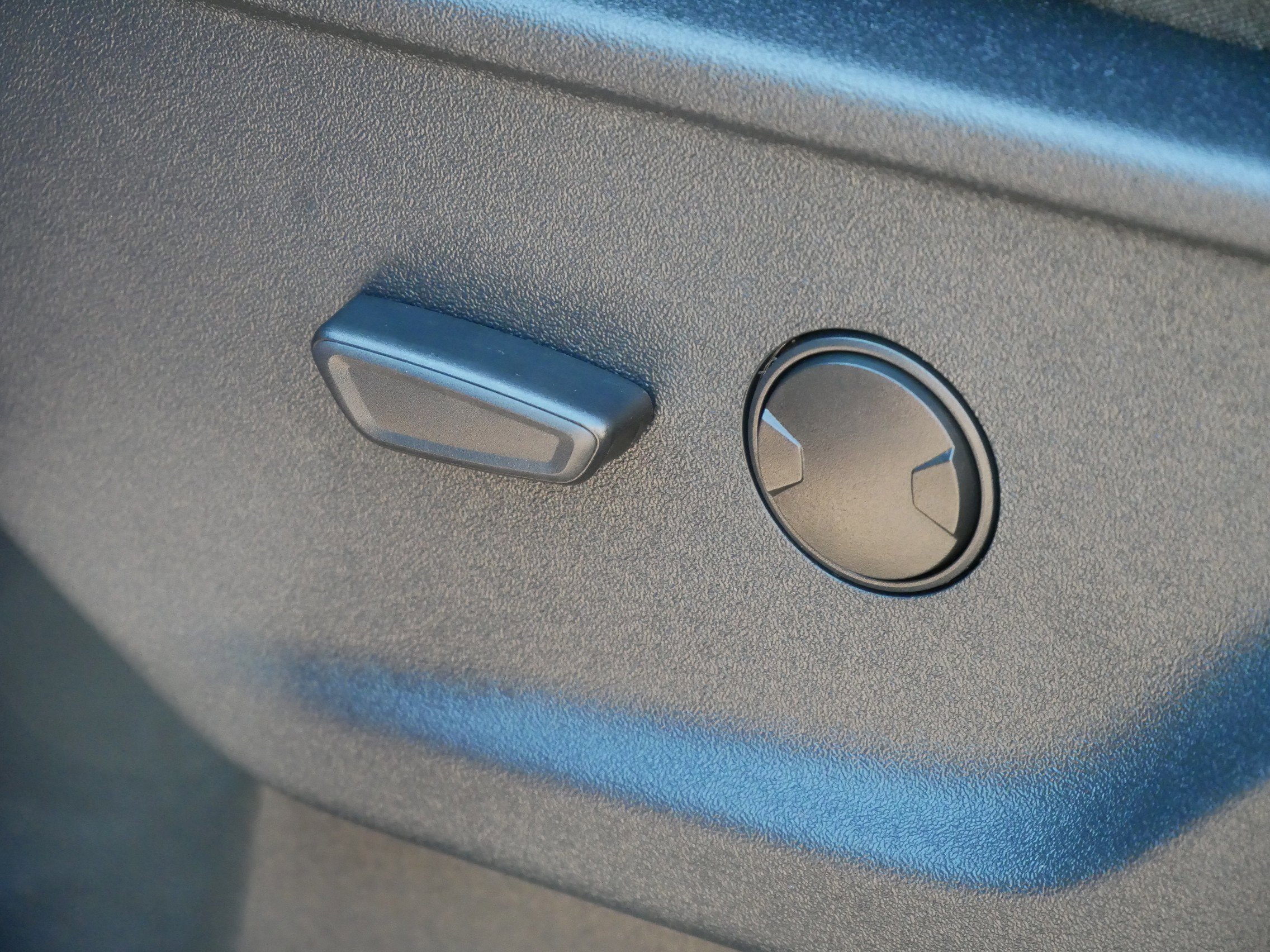 Certified 2023 Ford F150 Lightning XLT w/ Max Trailer Tow Package image 12