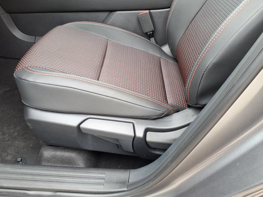 New 2026 Nissan Kicks SR FWD image 13