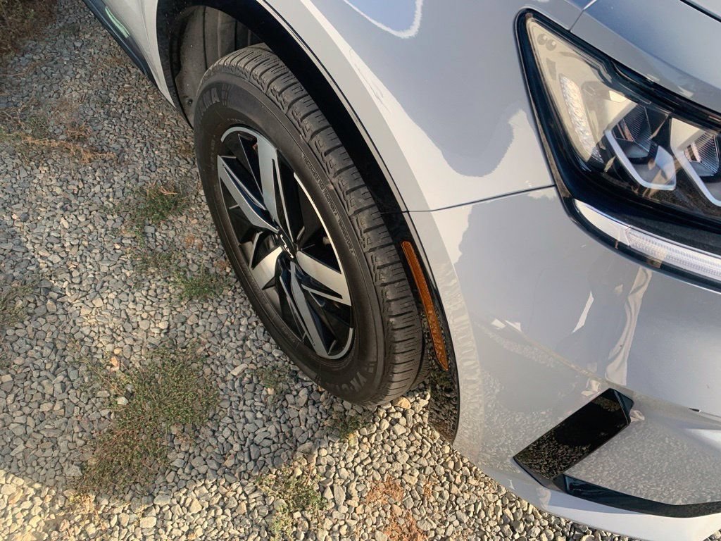Certified 2022 Kia Sorento EX FWD image 5