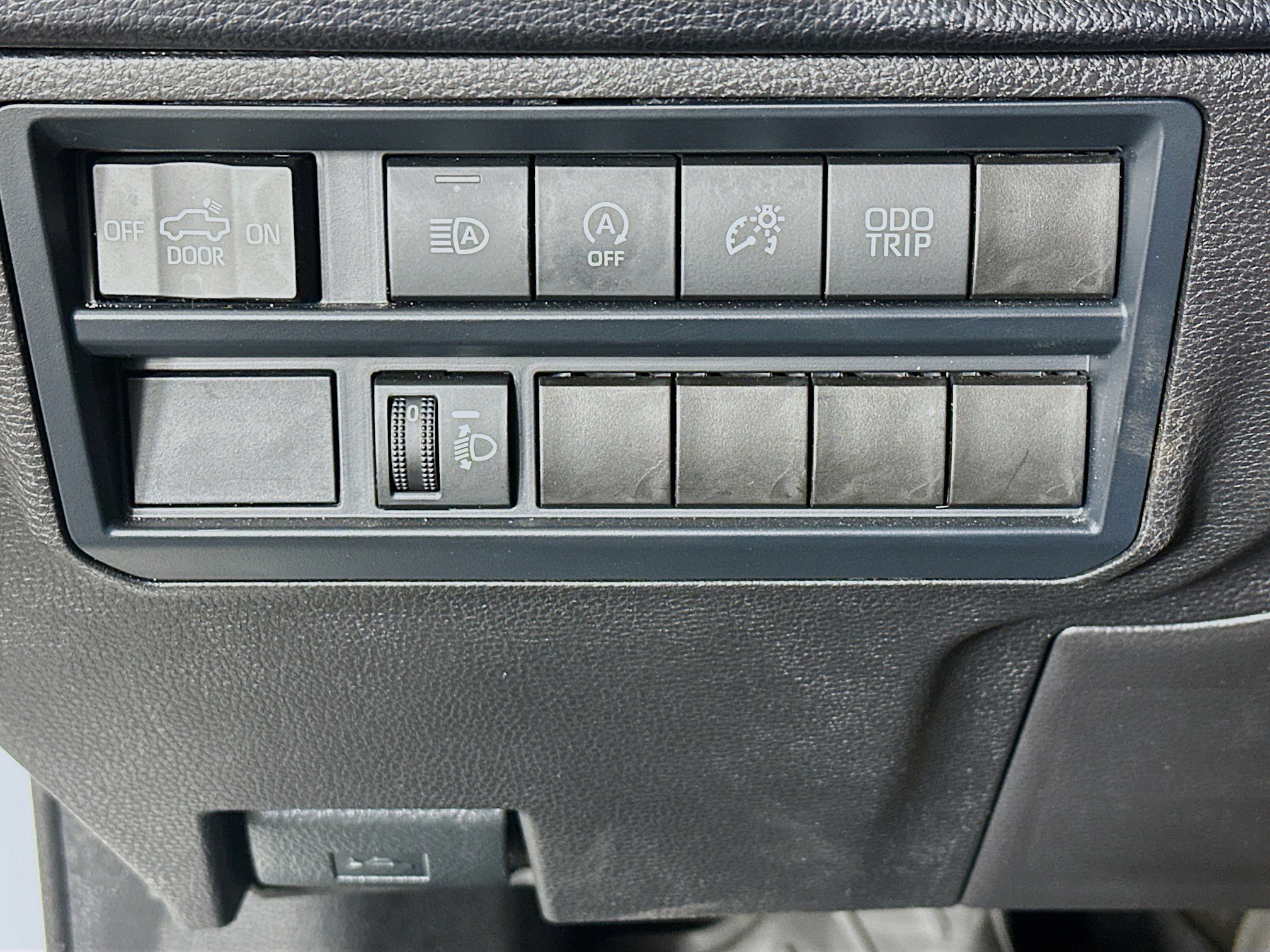 Used 2025 Toyota Tundra SR5 w/ SR5 Premium Package image 17