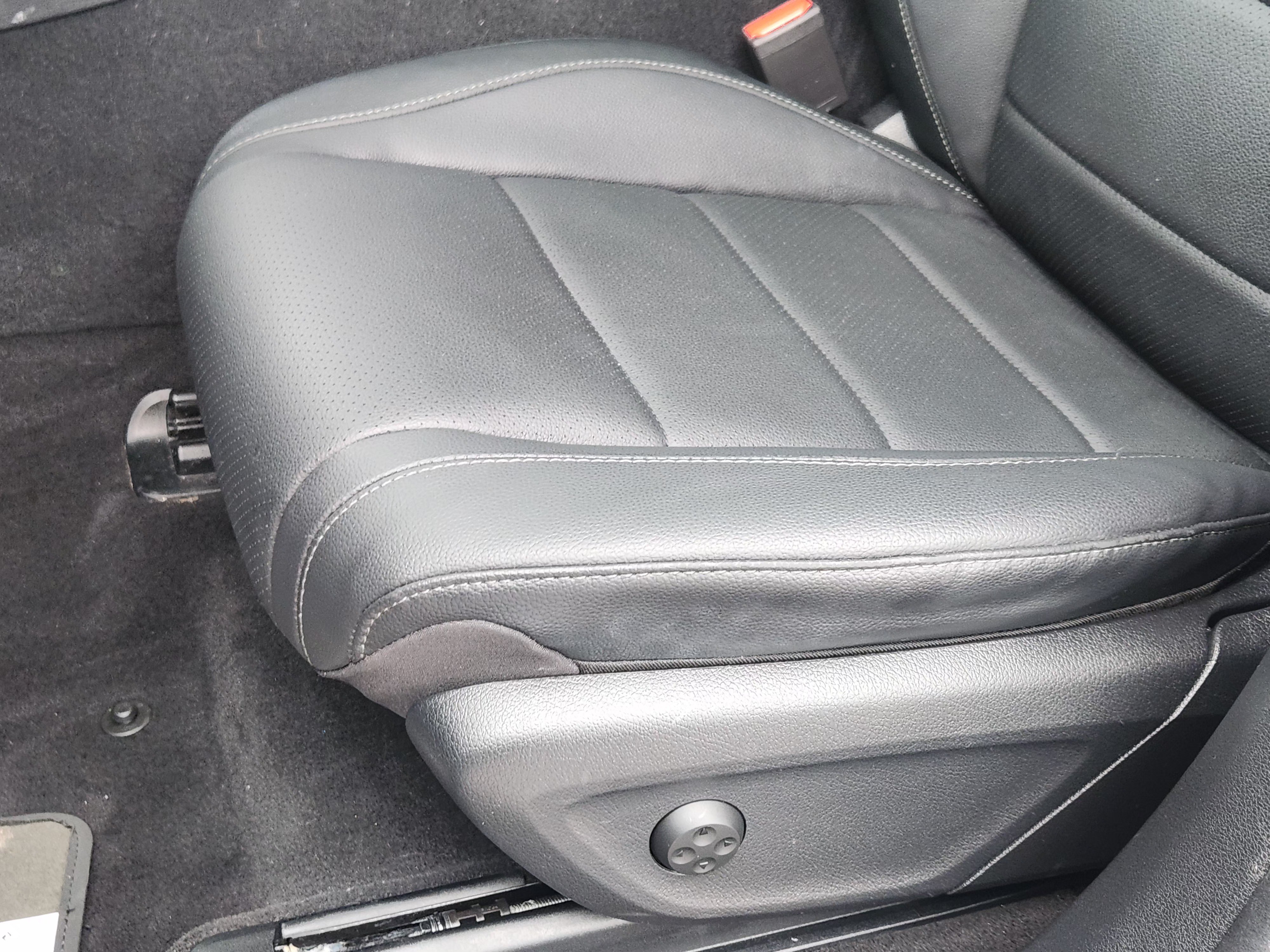 Used 2023 Mercedes-Benz GLE 350 image 23