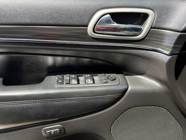 Used 2019 Jeep Grand Cherokee Limited image 24