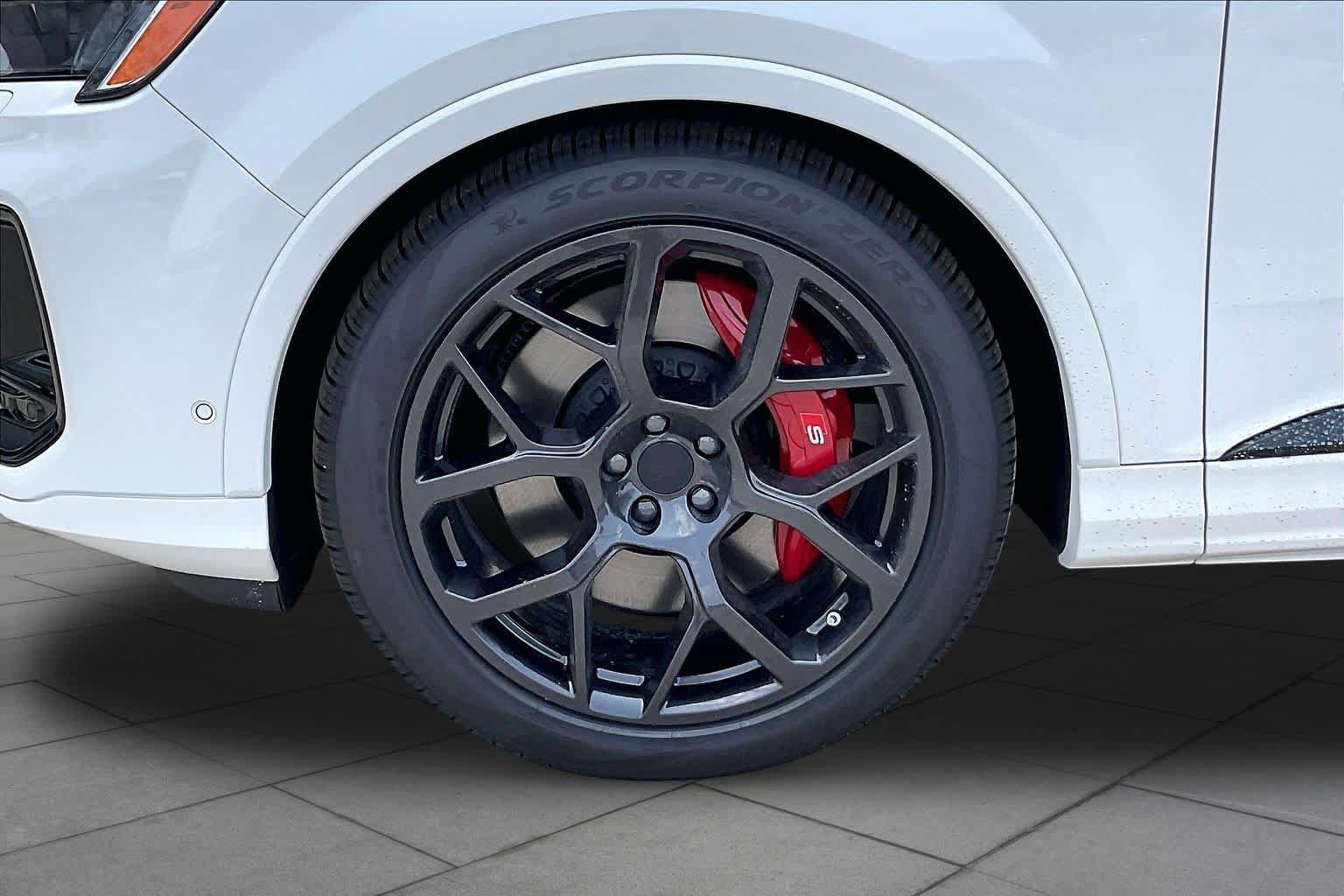 New 2026 Audi SQ7 Prestige AWD/4WD image 11