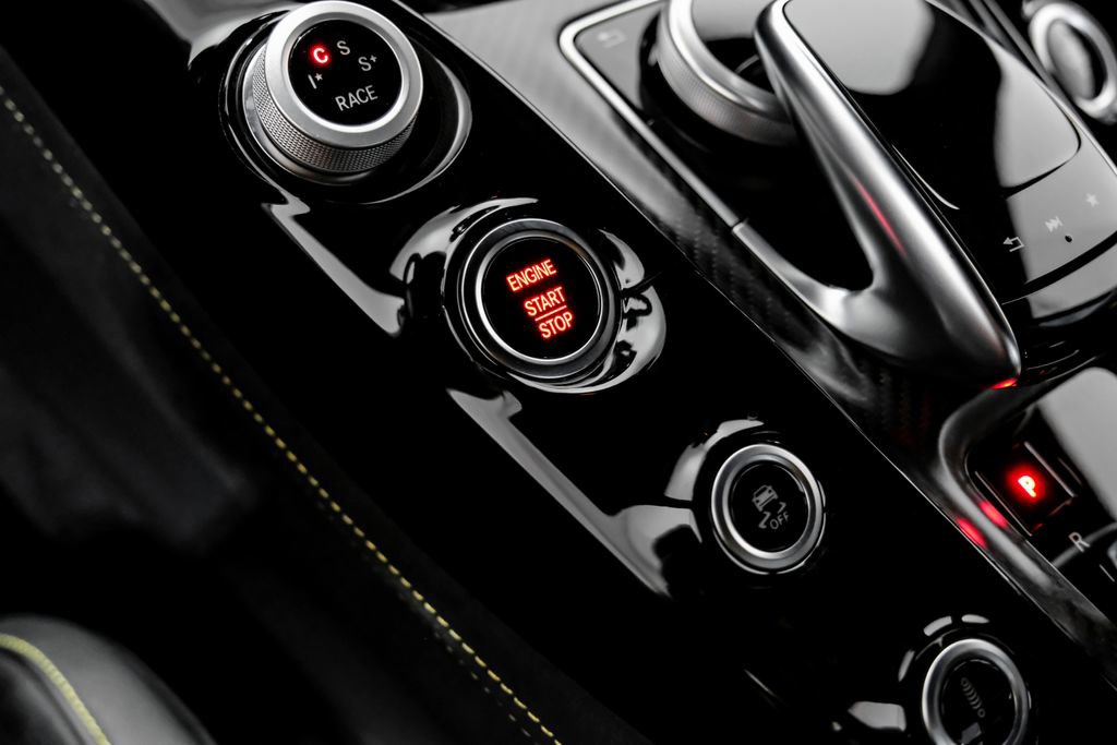 Used 2018 Mercedes-Benz AMG GT R image 15