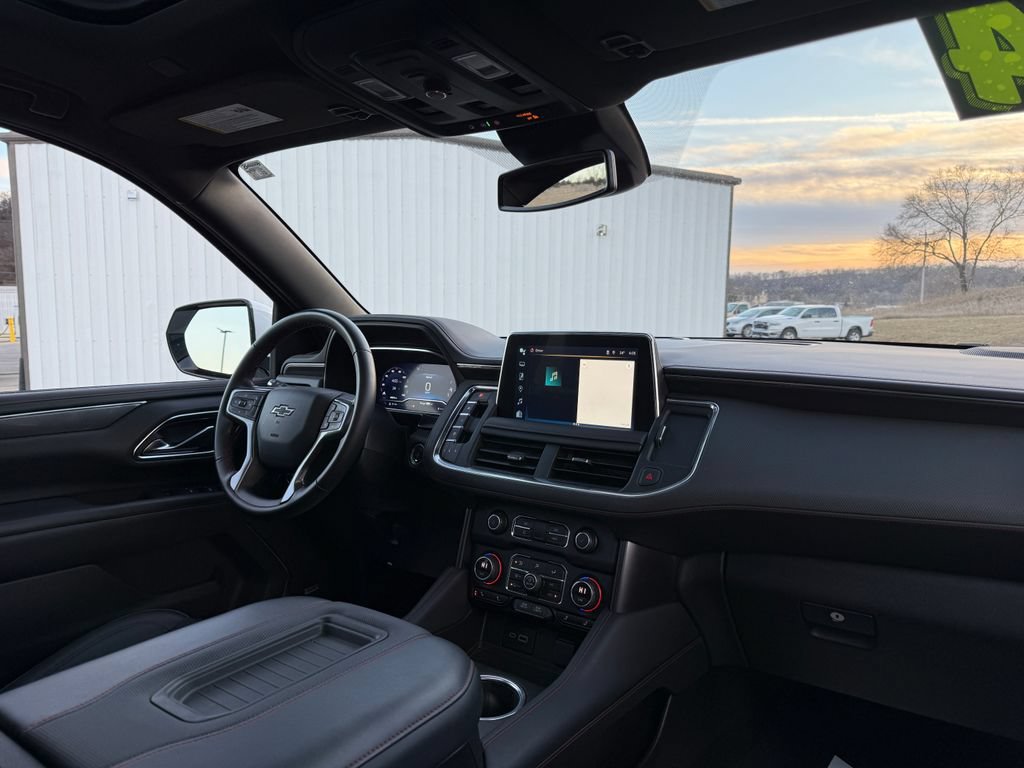 Used 2024 Chevrolet Suburban RST AWD/4WD image 39