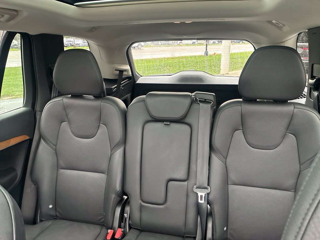 Used 2024 Volvo XC90 T8 Plus w/ Protection Package Premier AWD/4WD image 14