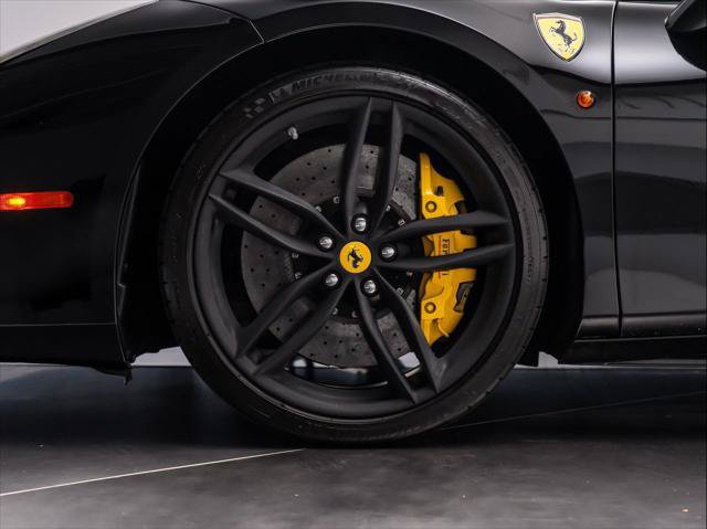 Used 2016 Ferrari 488 GTB RWD image 12
