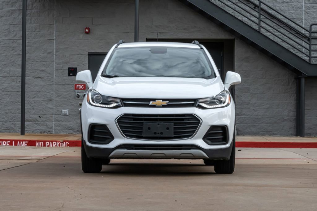Used 2020 Chevrolet Trax LT FWD image 2