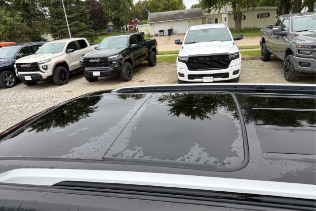 Used 2023 Jeep Grand Cherokee L Summit AWD/4WD image 11