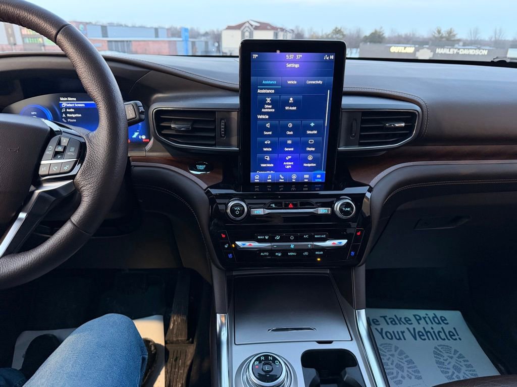 Used 2023 Ford Explorer King Ranch w/ Technology Package image 22