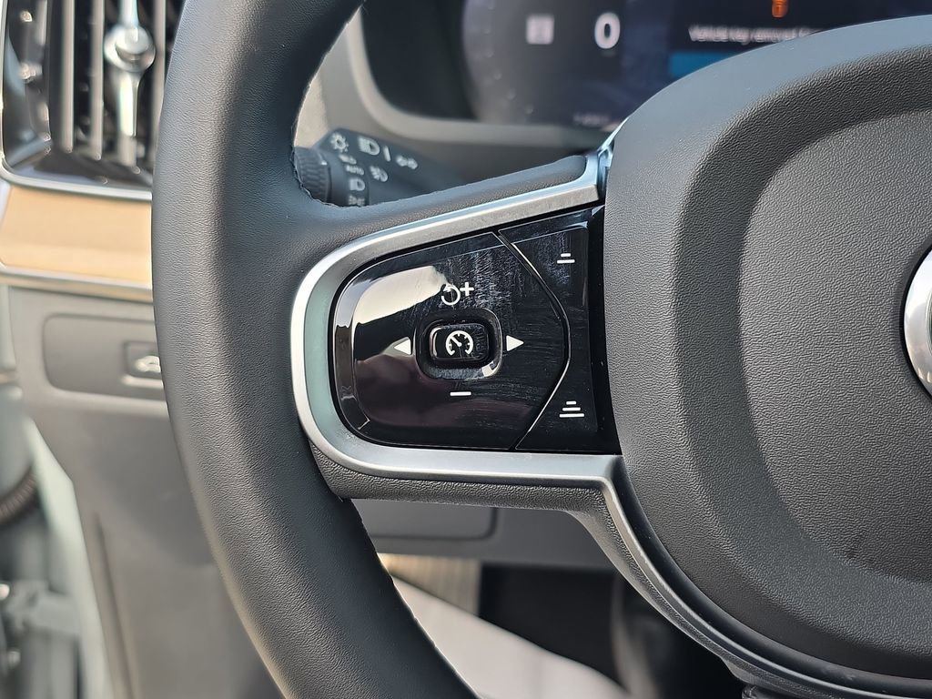 New 2026 Volvo XC90 T8 Plus image 27