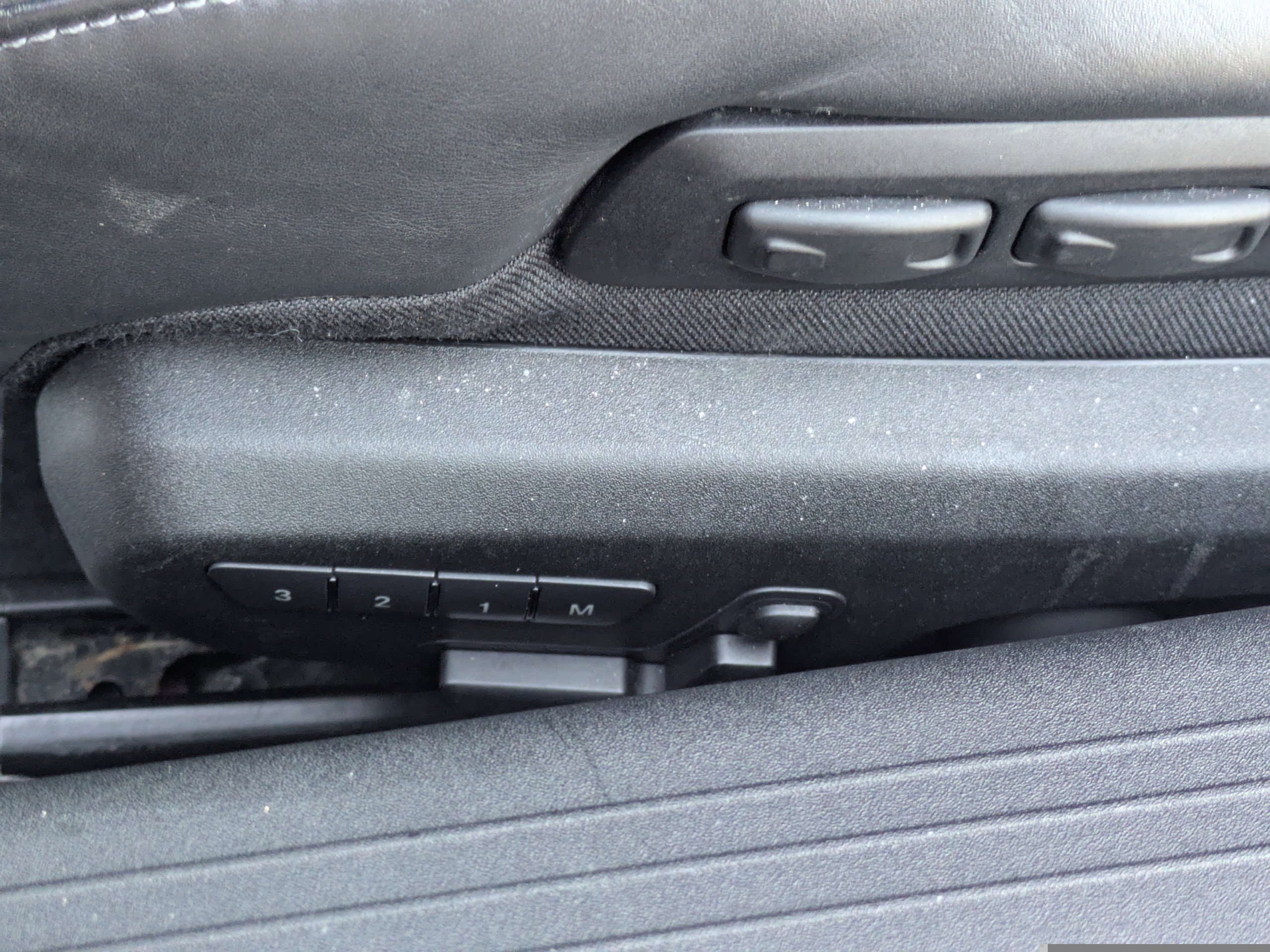 Used 2016 Mercedes-Benz AMG GT S w/ Exclusive Interior Package image 24