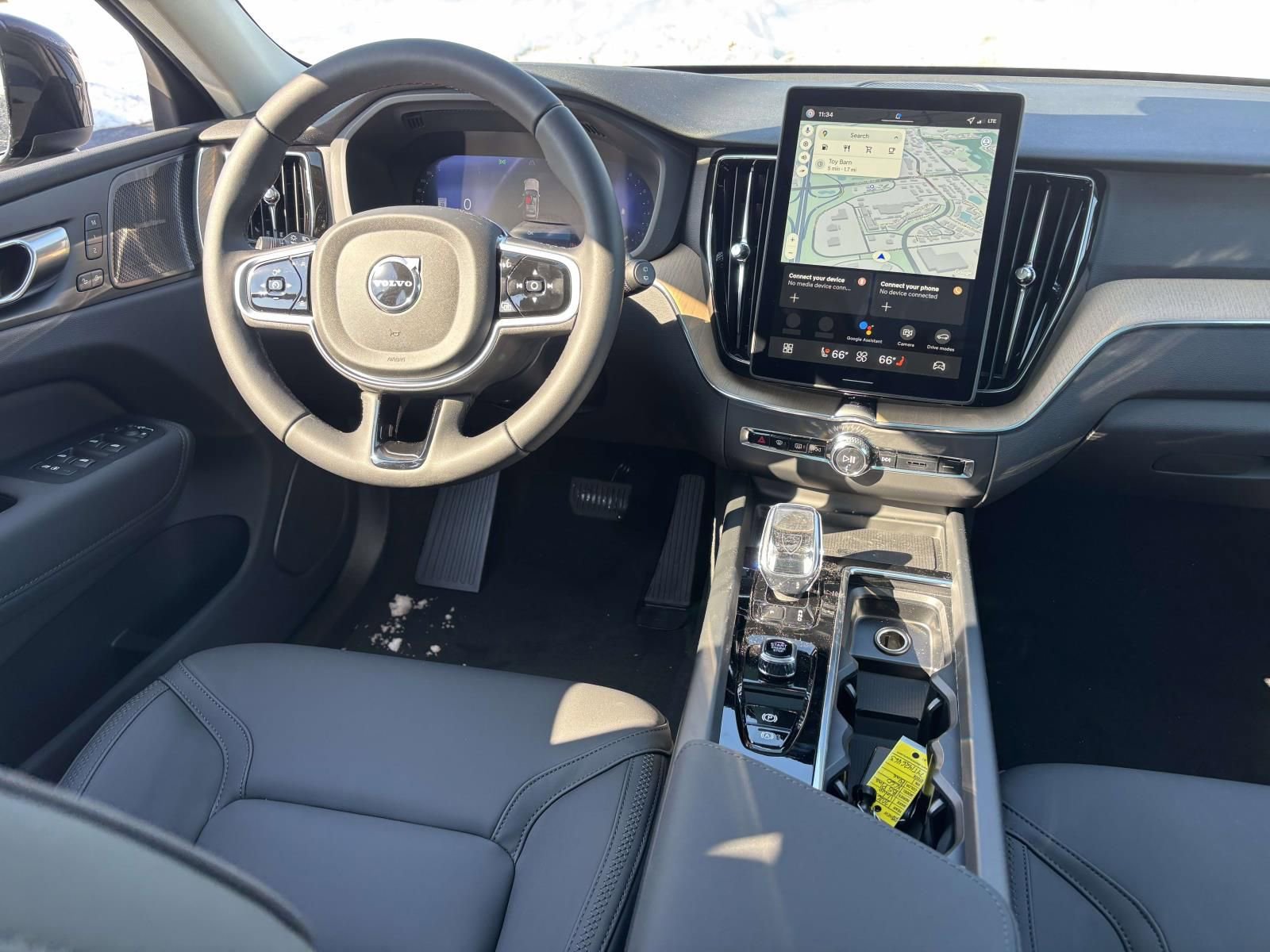 New 2026 Volvo XC60 B5 Plus w/ Protection Package Premier AWD/4WD image 29