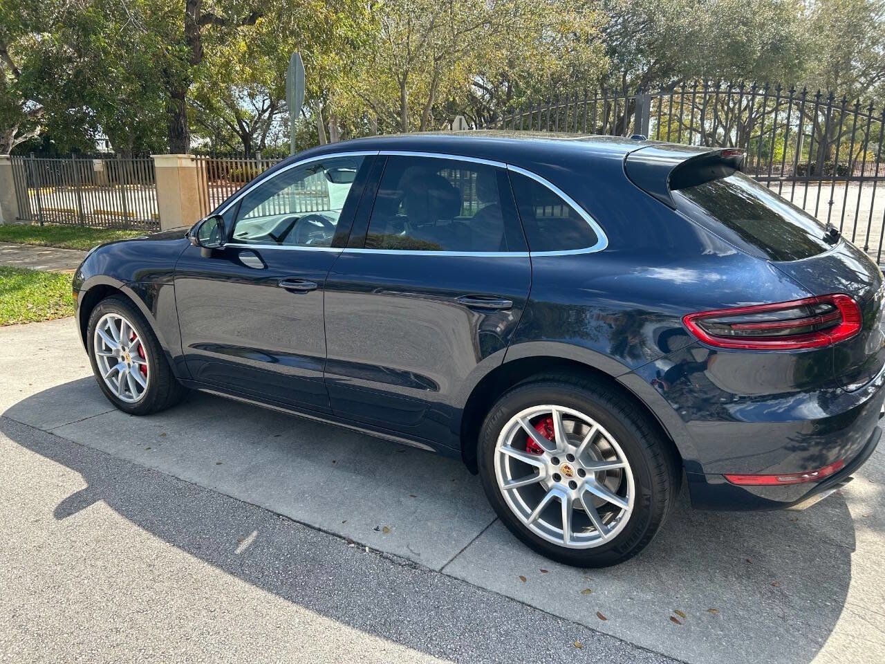 Used 2017 Porsche Macan Turbo image 13