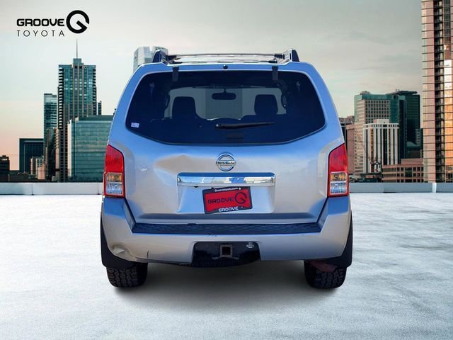 Used 2011 Nissan Pathfinder SV image 5