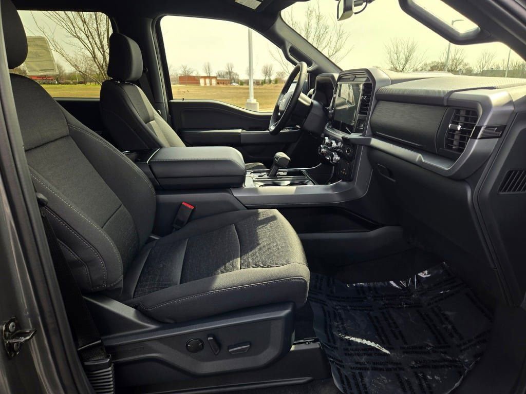 New 2026 Ford F150 XLT w/ Equipment Group 302A MID image 7