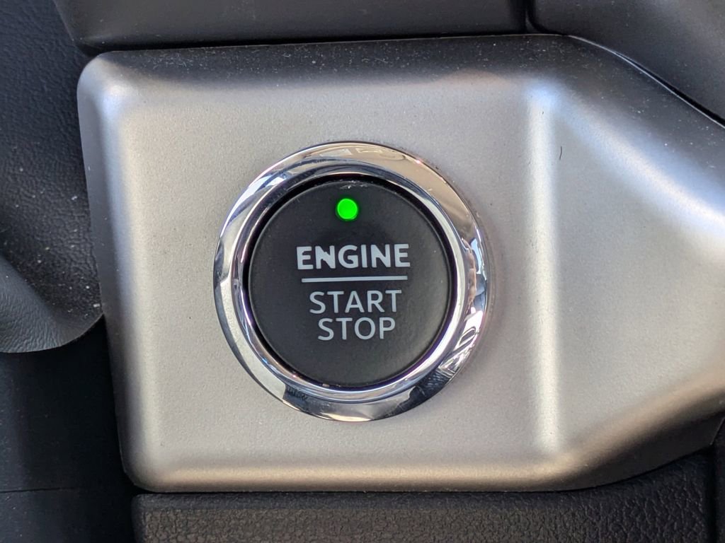 Used 2024 Ford Expedition Max XLT image 32