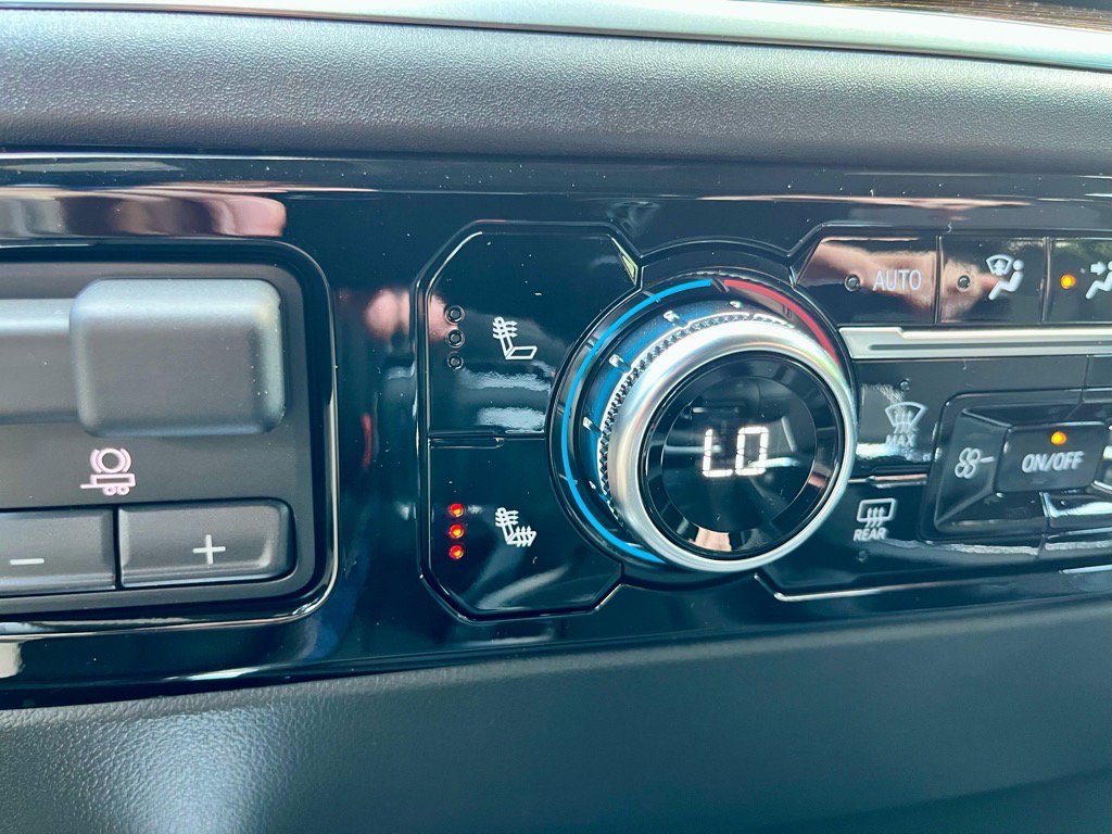 New 2026 GMC Sierra 1500 Elevation w/ LPO, Elevation Black Package image 25