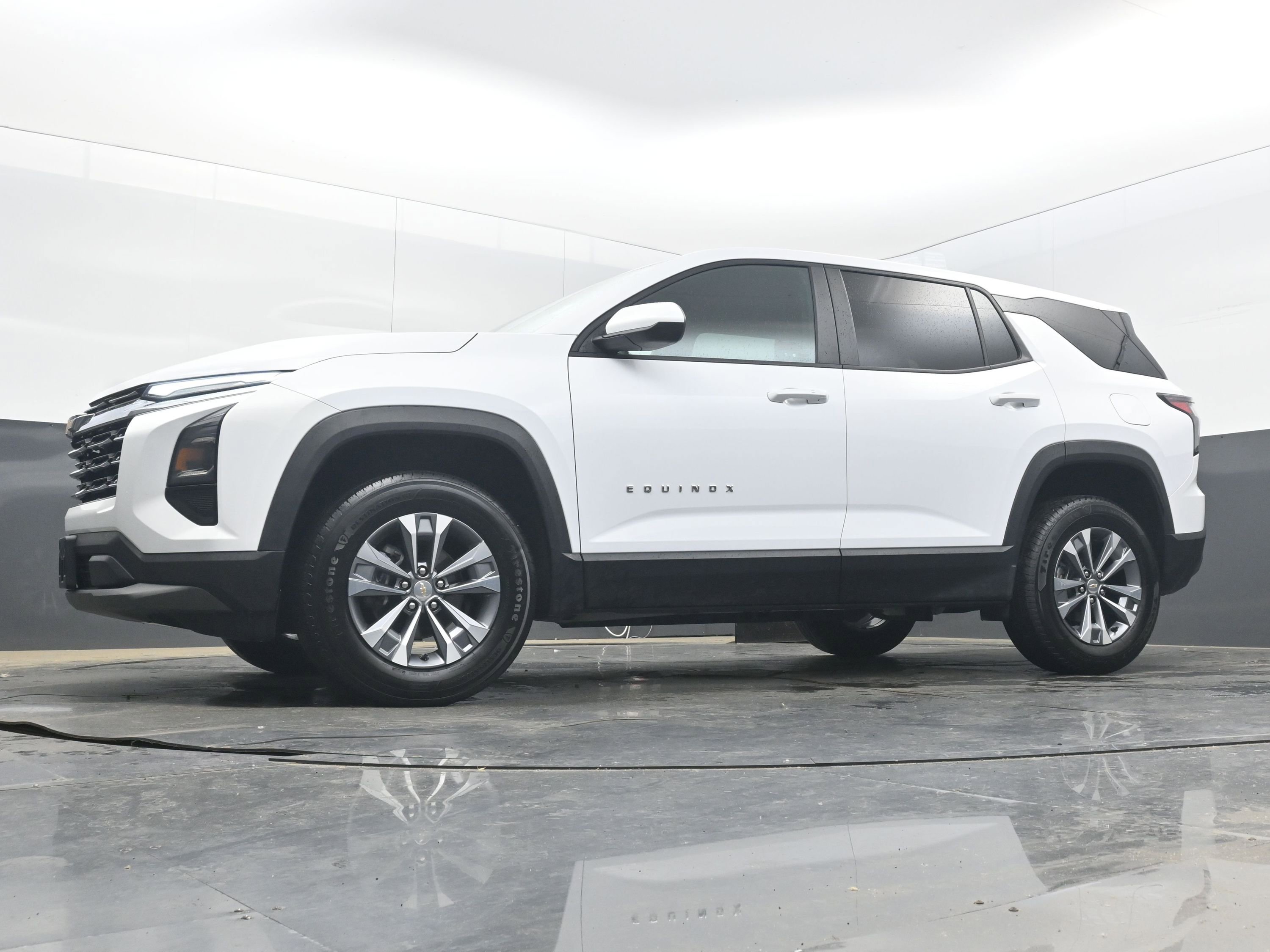 Used 2025 Chevrolet Equinox LT FWD image 27