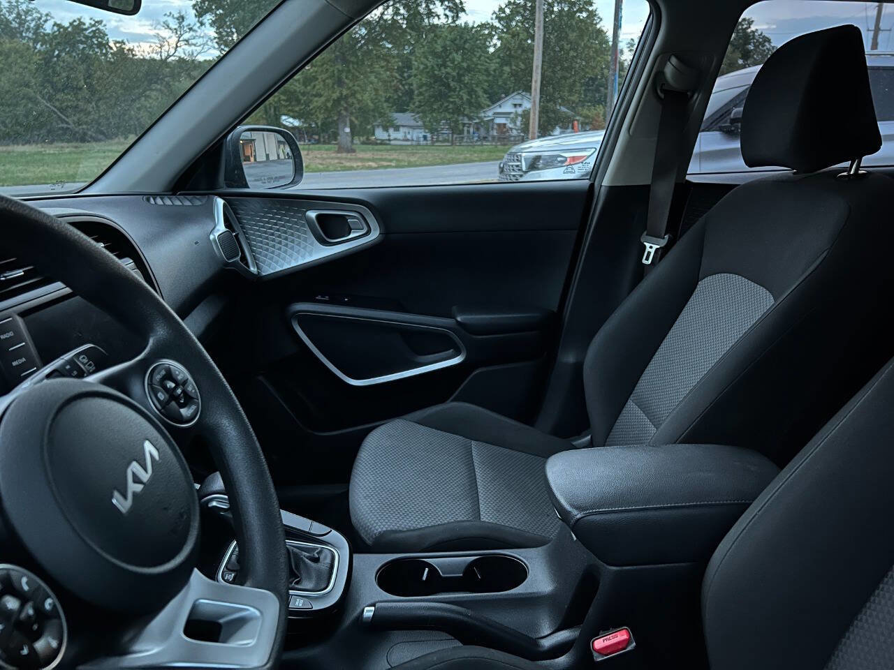 Used 2022 Kia Soul LX w/ Technology Package image 10