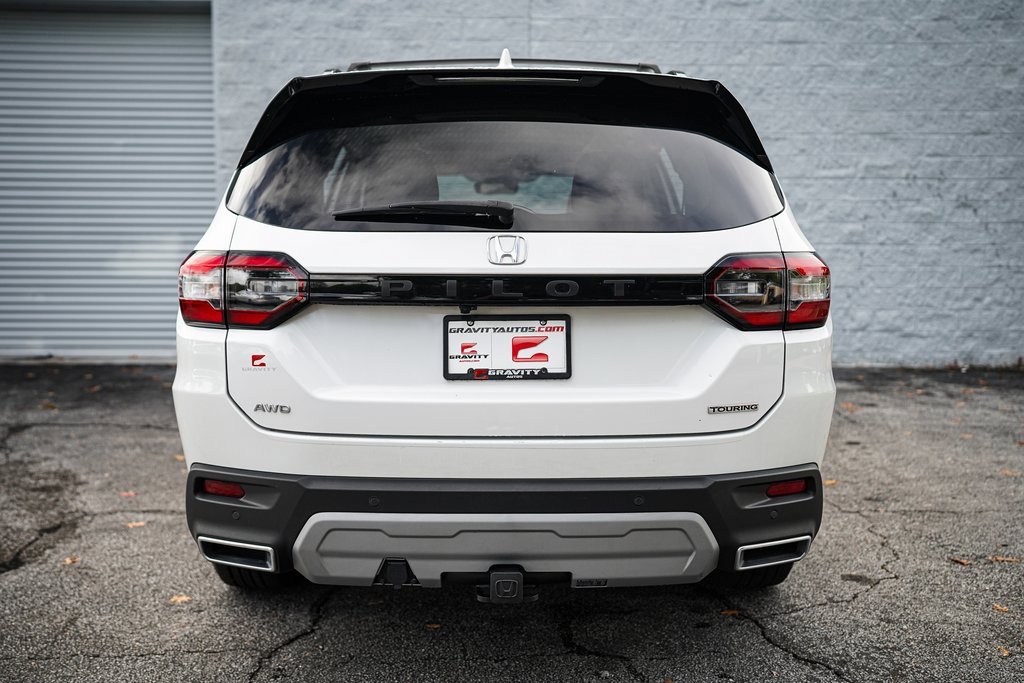 Used 2024 Honda Pilot Touring image 13