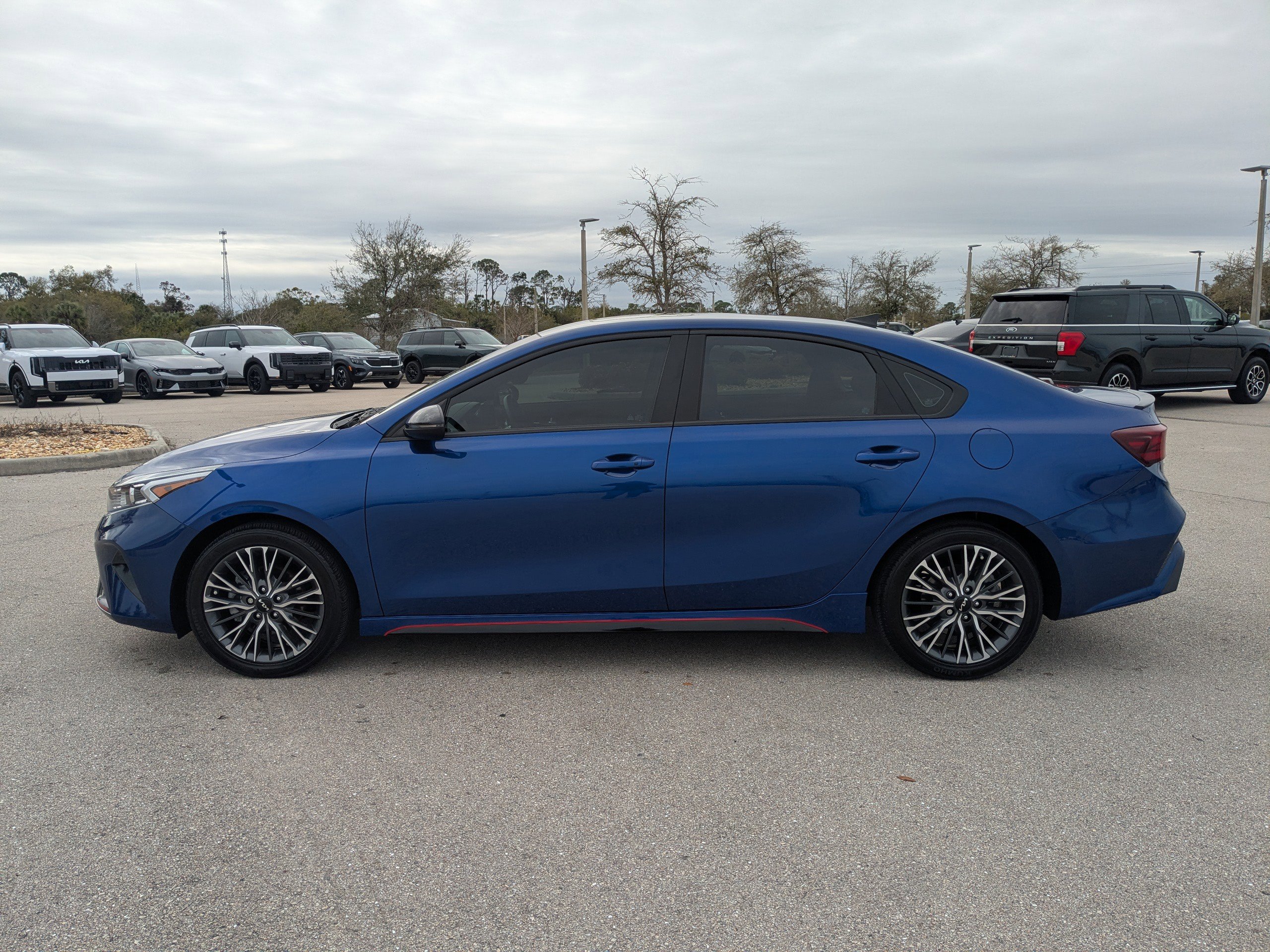 Used 2024 Kia Forte GT-Line w/ GT-Line Premium Package image 8