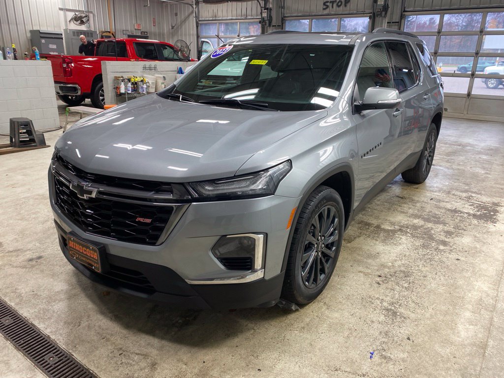 Used 2023 Chevrolet Traverse RS w/ LPO, Floor Liner Package AWD/4WD image 5