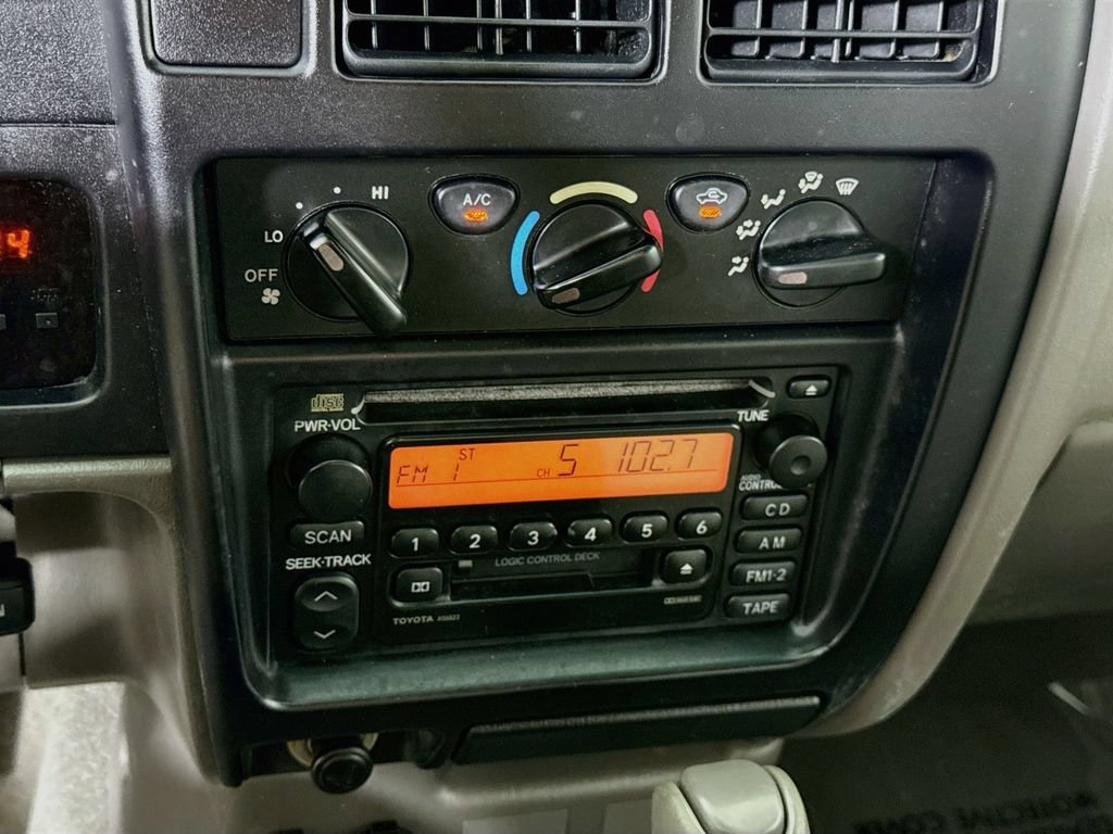 Used 2003 Toyota Tacoma PreRunner w/ Convenience Pkg RWD image 5