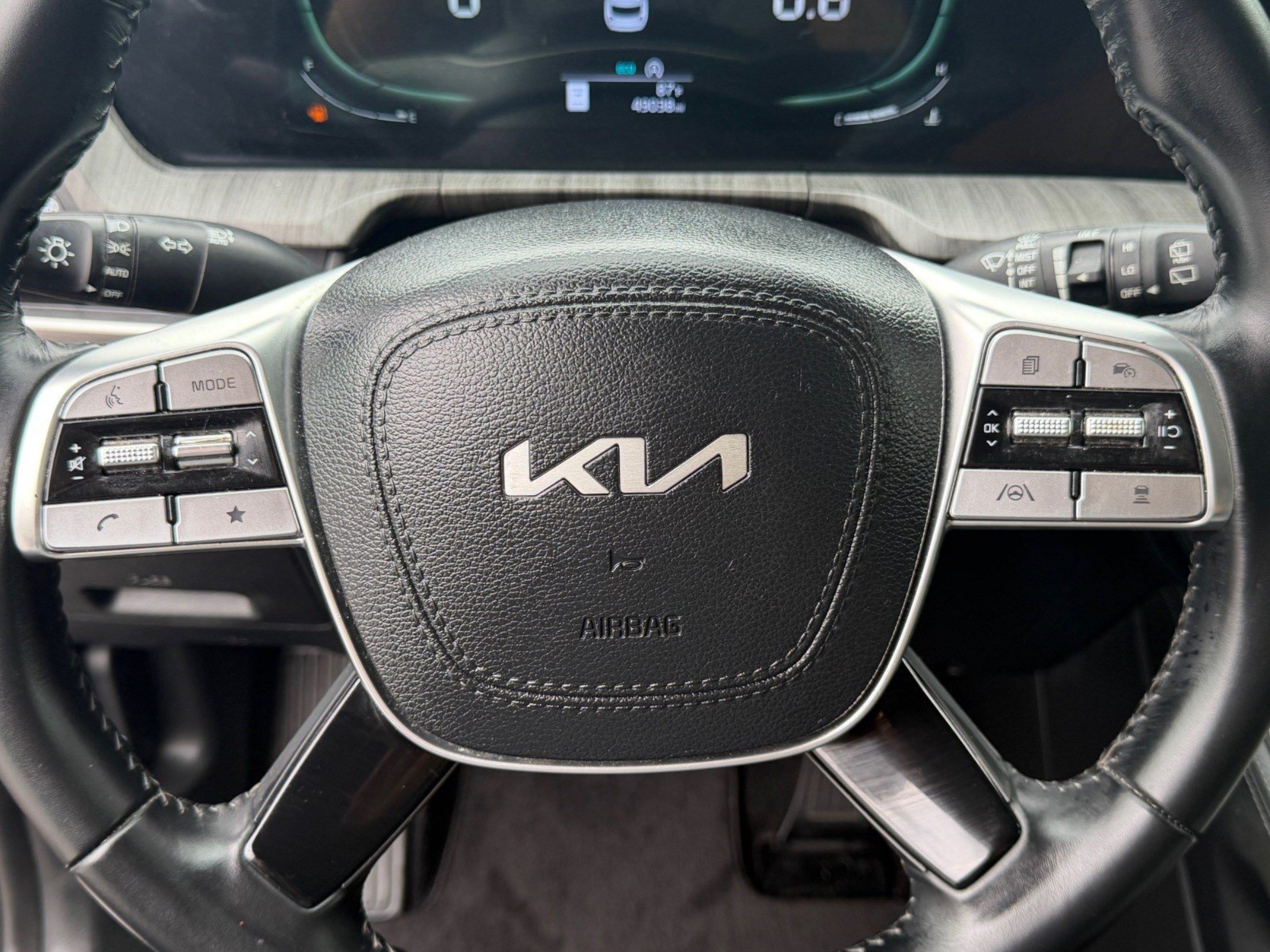 Certified 2024 Kia Telluride EX FWD image 42