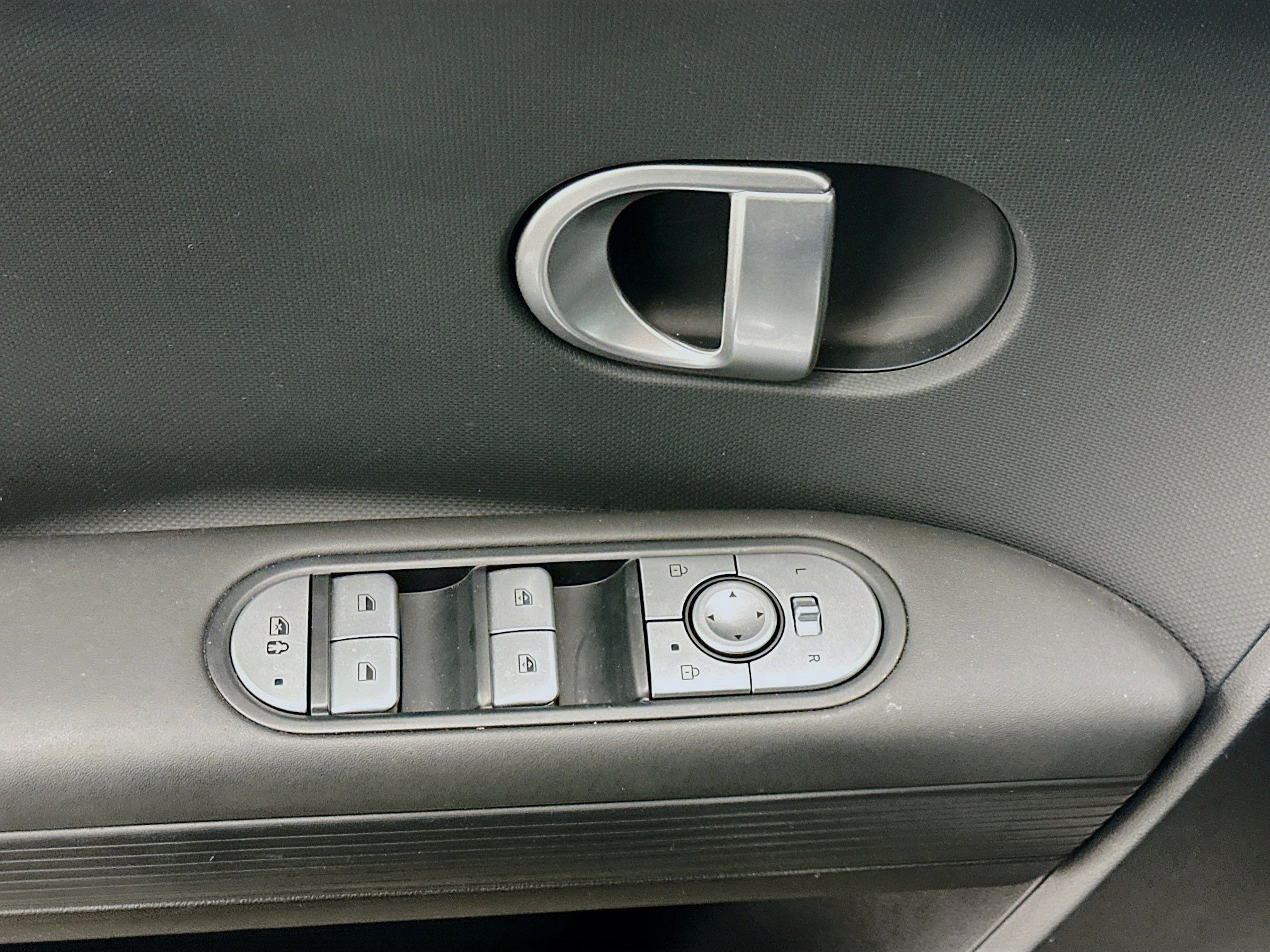 Used 2024 Hyundai Ioniq 5 SEL image 15