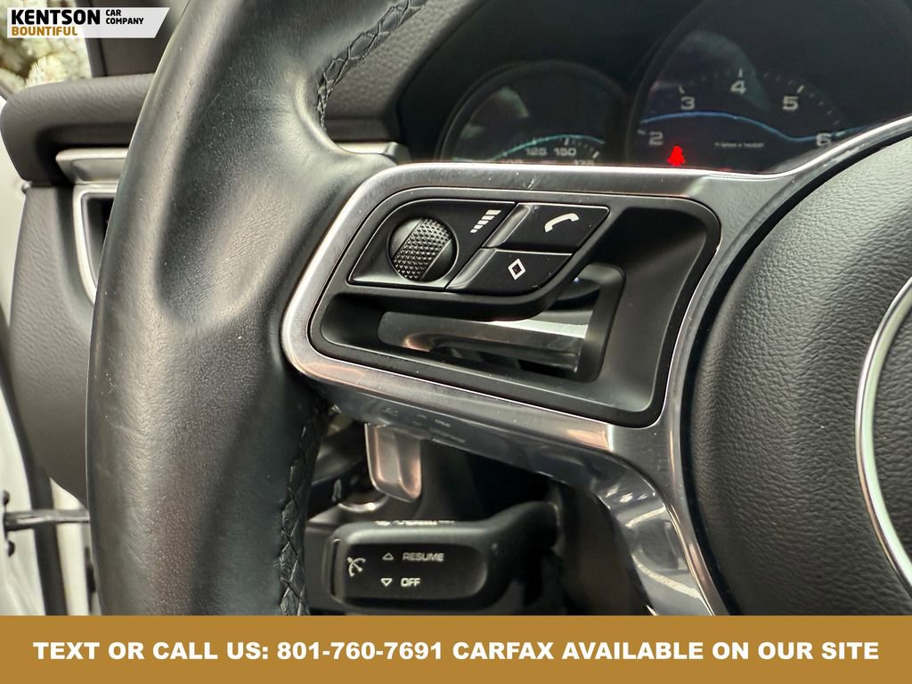 Used 2018 Porsche Macan Base image 20