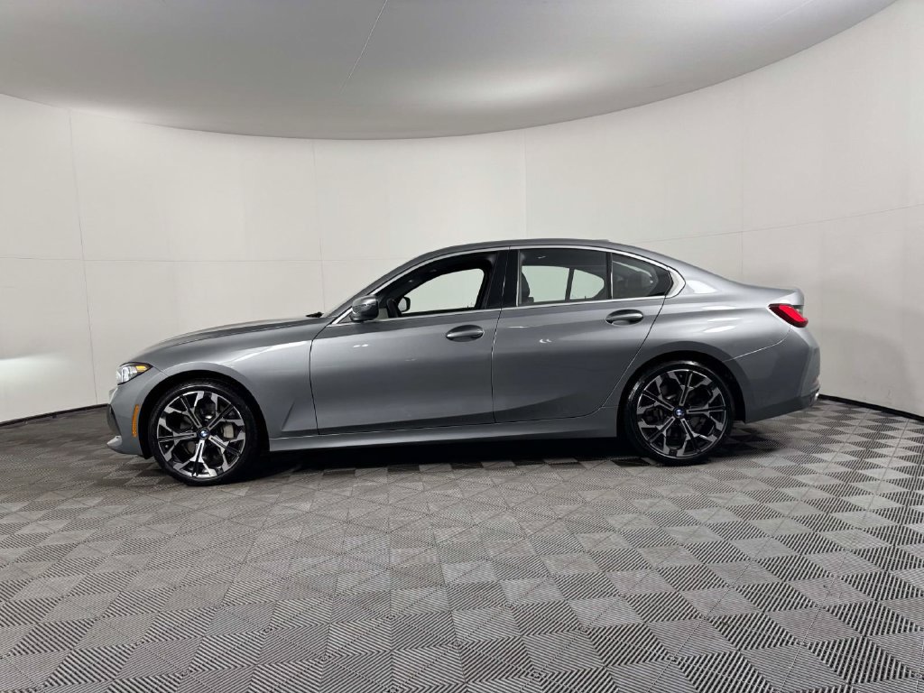 Used 2026 BMW 330i xDrive Sedan AWD/4WD image 11