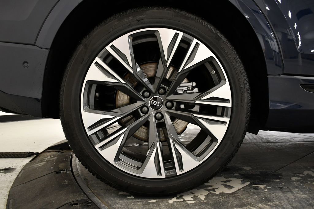 New 2026 Audi Q8 Premium Plus image 16