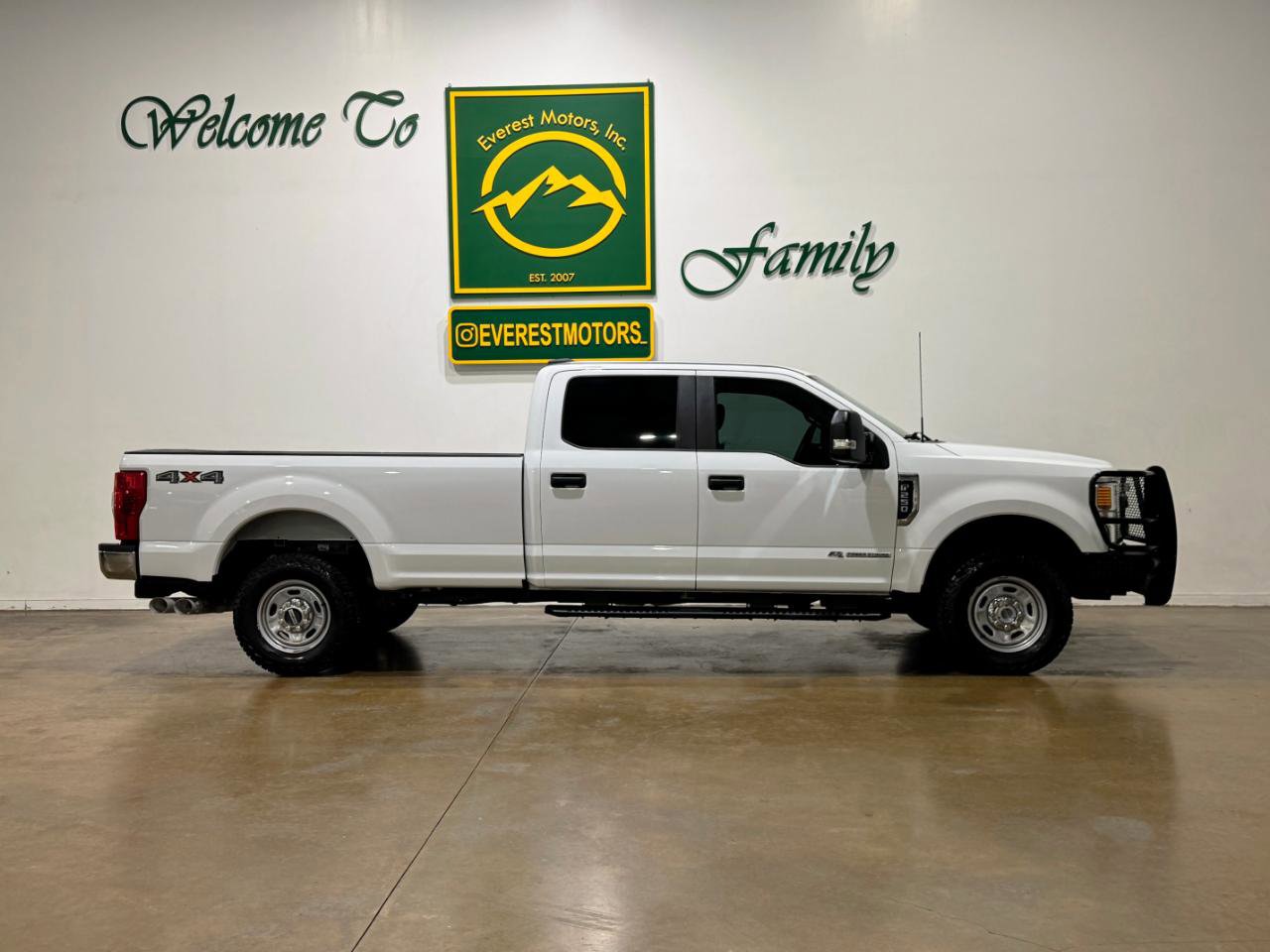 Used 2022 Ford F250 XL w/ Power Equipment Group AWD/4WD image 9