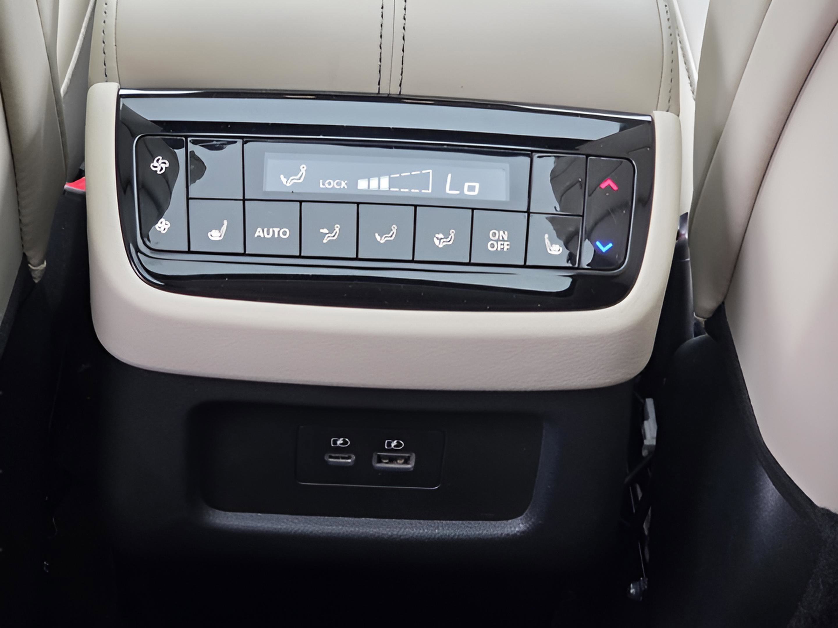 Used 2025 INFINITI QX60 Luxe w/ Vision Package image 15