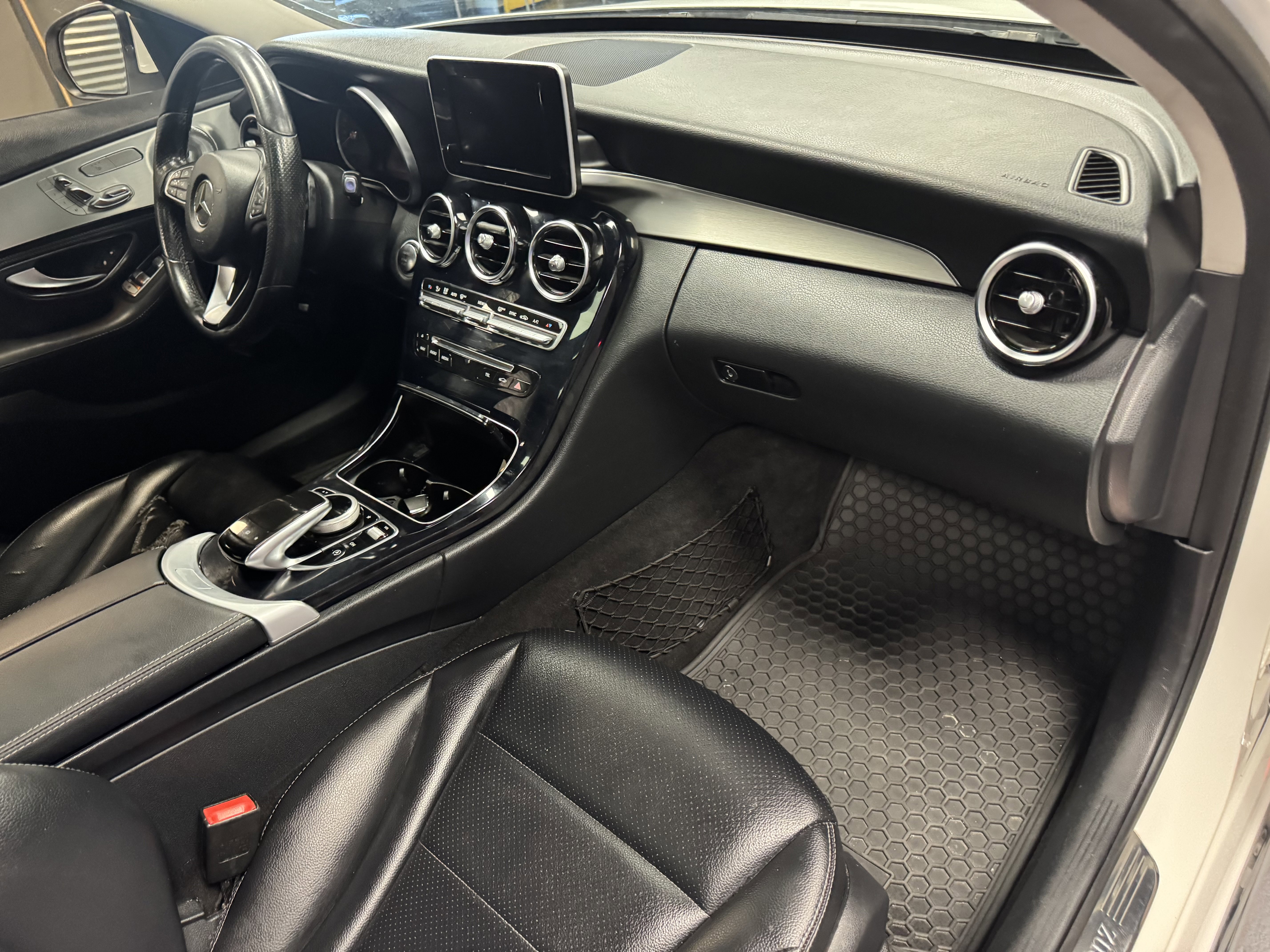 Used 2015 Mercedes-Benz C 300 4MATIC Sedan w/ Premium 1 Package image 10
